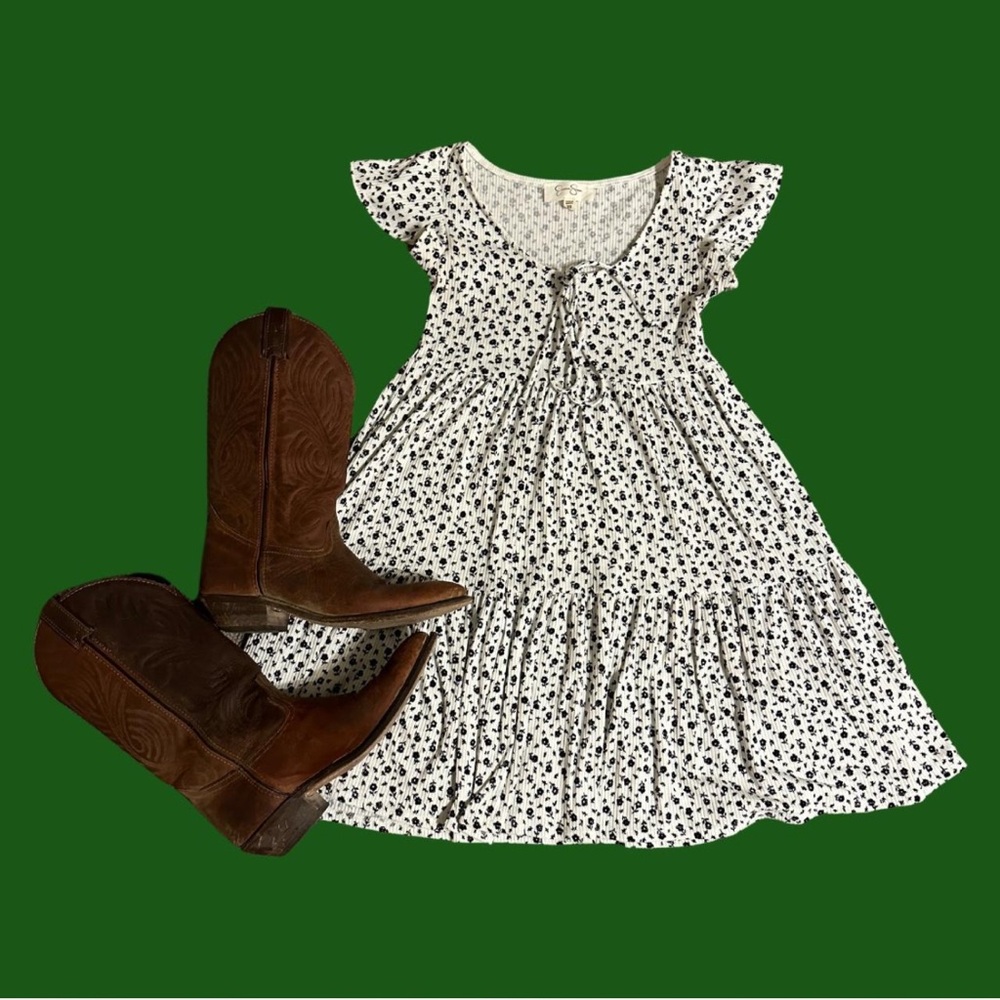 White and black floral mini dress with a cute bow detail